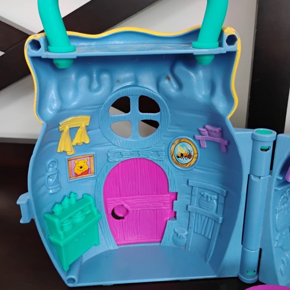 Vintage Disney Winnie the Pooh Kids Playhouse Toy with furniture. - Picture 4 of 11